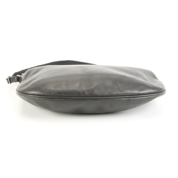 Authentic Gucci Razor Black Leather Bag With Nylon & Leather Strap - Picture 4 of 14